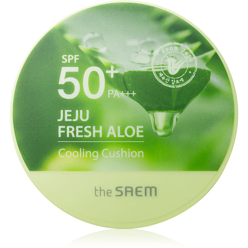 The Saem Jeju Fresh Aloe Cooling Cushion dlhotrvajúci make-up v hubke SPF 50 s upokojujúcim účinkom odtieň Natural Beige 12 g
